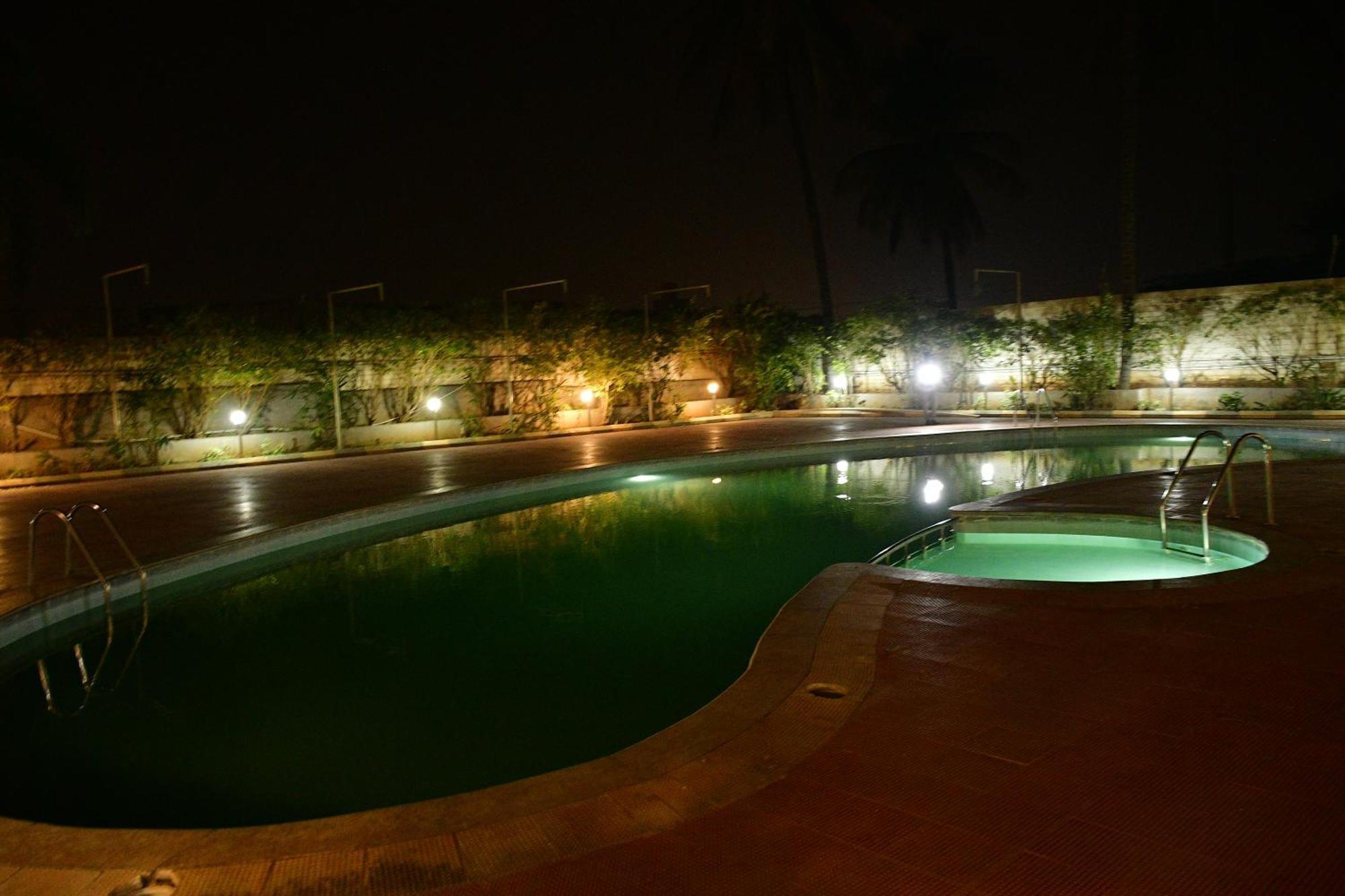 Nijaguna Resorts Chāmrājnagar Exterior foto